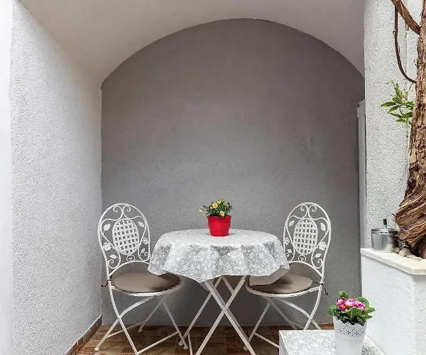 Appartement Toniko *